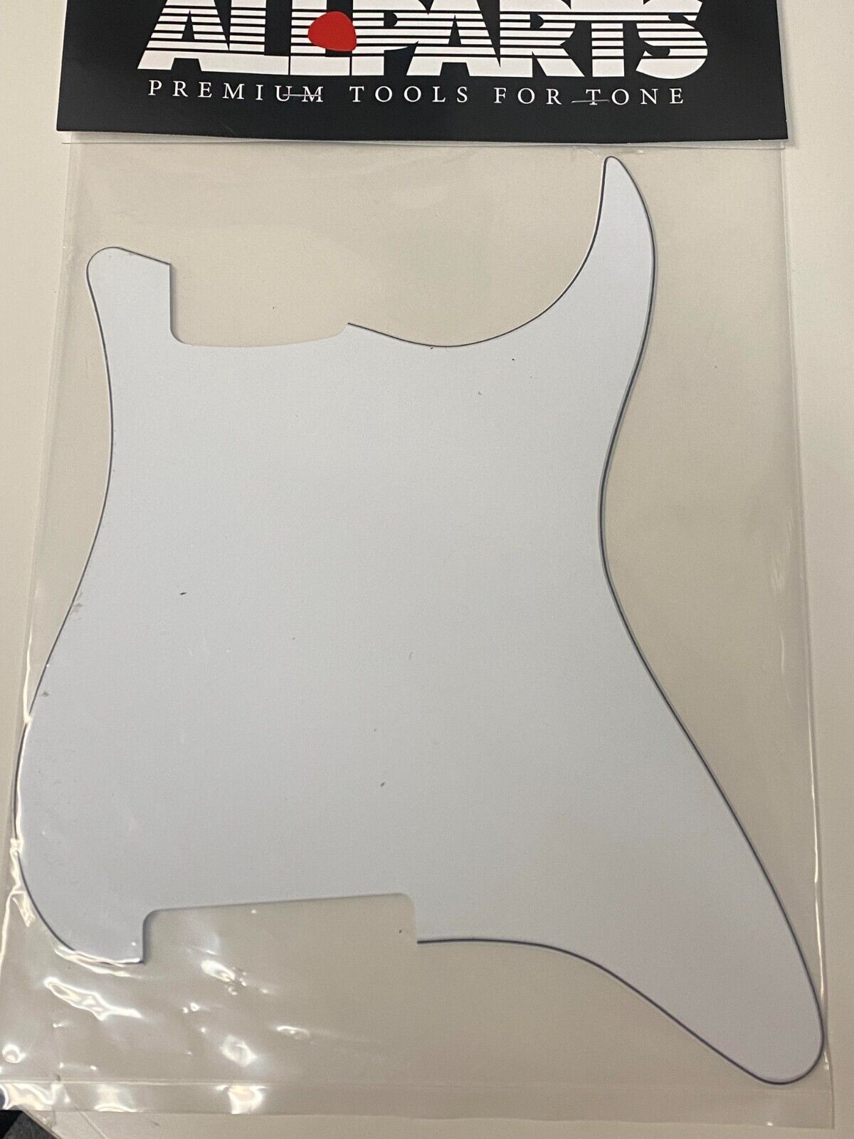 White 3-ply Blank Outline Pickguard Fender Stratocaster/Strat® PG-0992-035